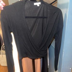 Cross over tie long sleeve